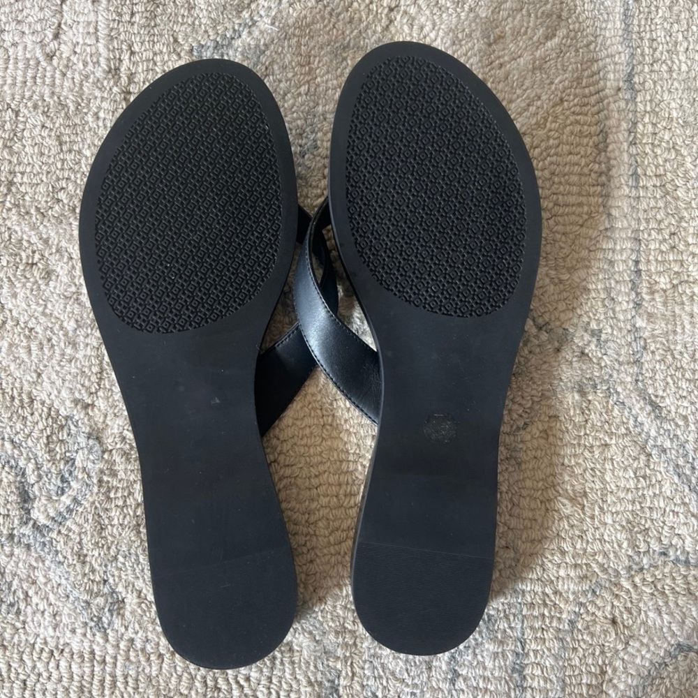 Tory Burch Black Leather Sandals with Gold Medallion - Picture 6 of 7